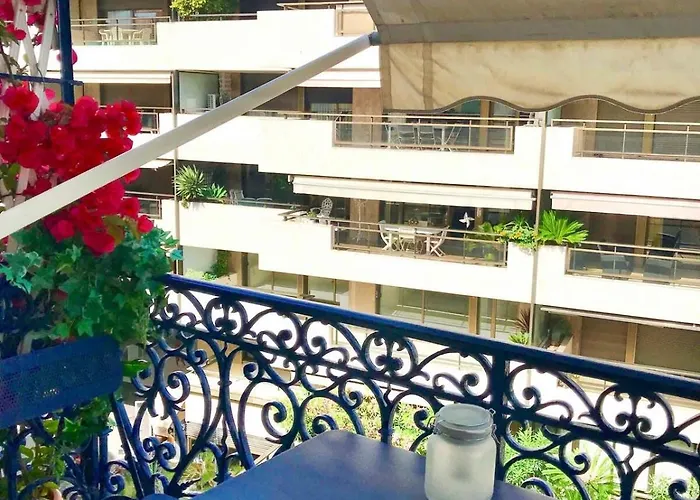 - Modern Balcony Flat Perfect Location Apartment Cannes