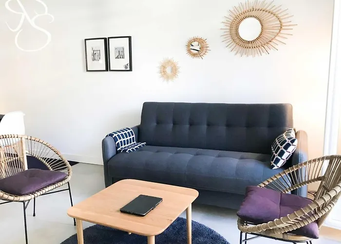 - Modern Balcony Flat Perfect Location Cannes