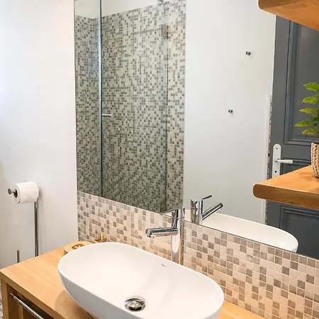 - Modern Balcony Flat Perfect Location * Cannes