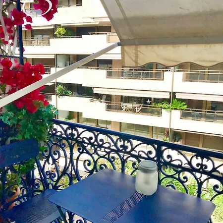 - Modern Balcony Flat Perfect Location Apartment Cannes