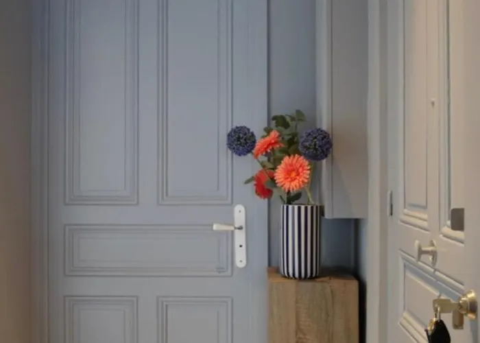 - Modern Balcony Flat Perfect Location Cannes