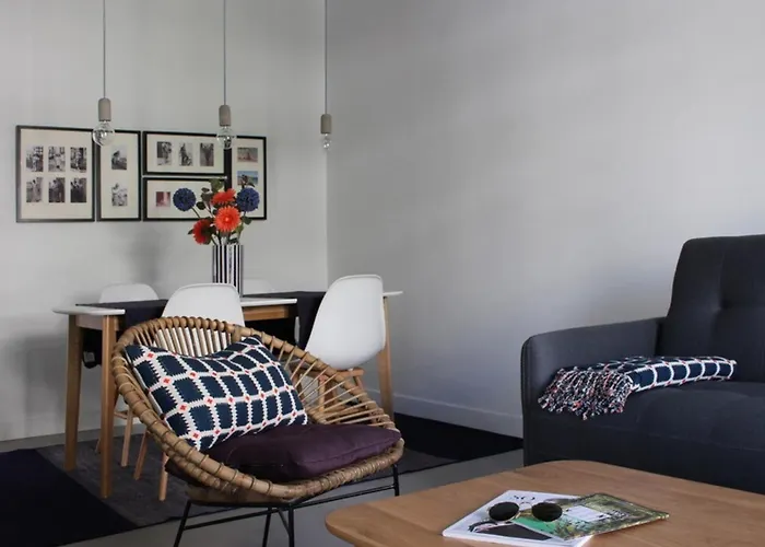 - Modern Balcony Flat Perfect Location * Cannes